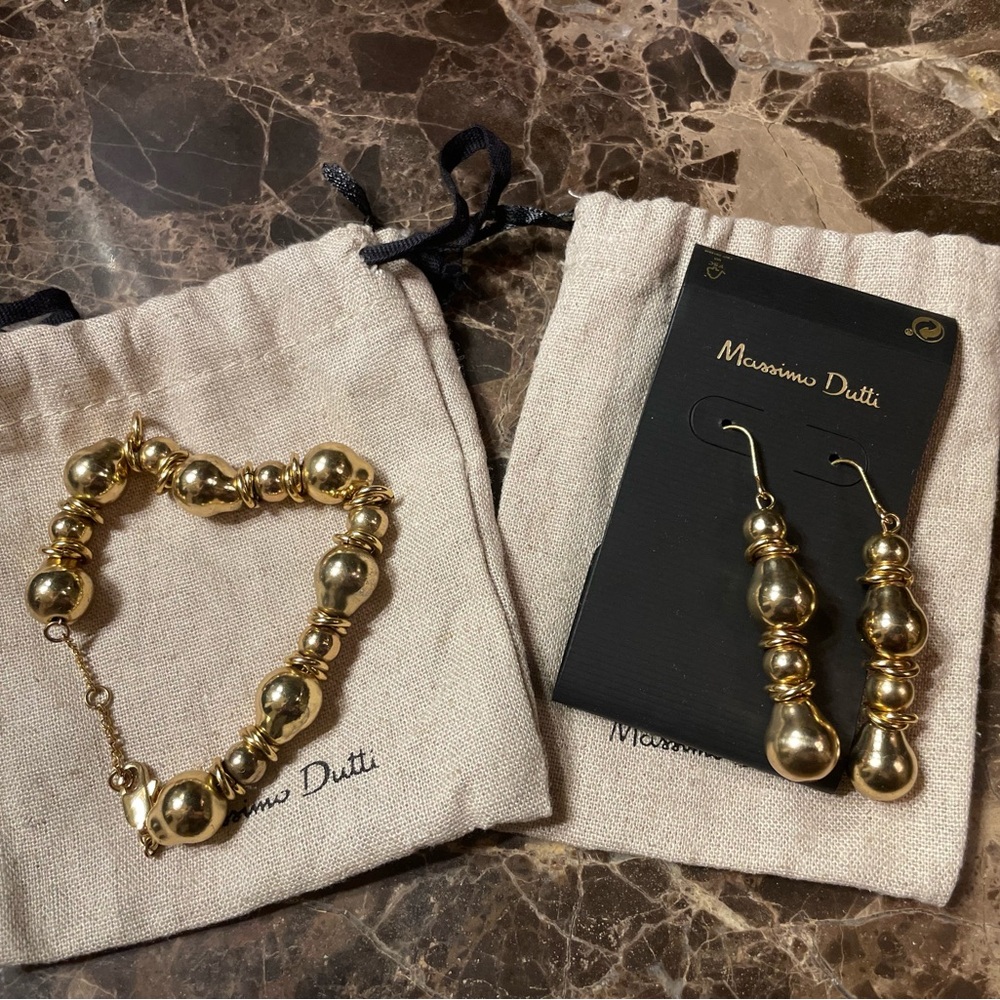 Massimo Dutti Gold earring and bracelets set